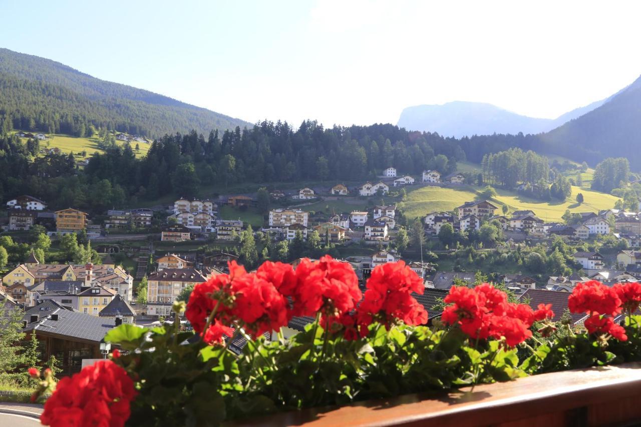Garni Panoramik Hotel Ortisei Ngoại thất bức ảnh