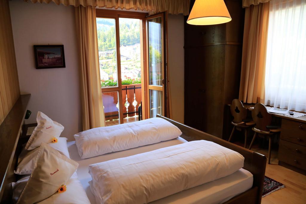 Garni Panoramik Hotel Ortisei Ngoại thất bức ảnh